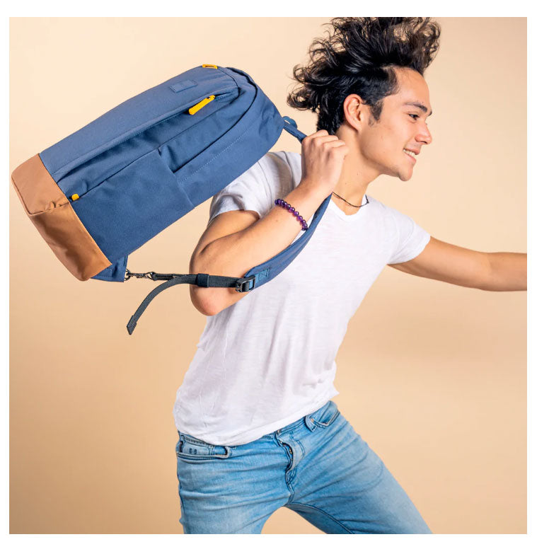 Anti -theft backpack Pacsafe Go 25L